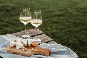 Top U.S. Wineries for Sauvignon Blanc:  Uncork the Zestiest Sauvignon Blancs in the USA!